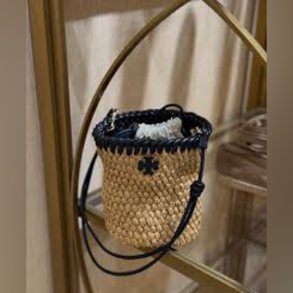 Tory Burch Emerson Raffie Grass Bucket NWT - Picture 6 of 6